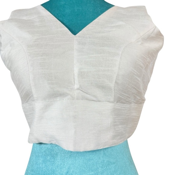 Silver & White Metallic Crop Top with Built-In Cups – Party/Bridal XS-S - Picture 3 of 11